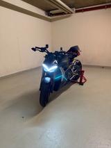 Ducati Streetfighter V2 - DUCATI ST2