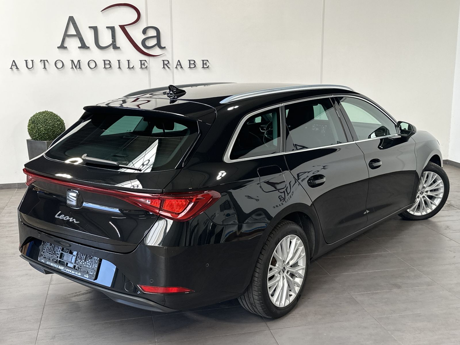 Fahrzeugabbildung SEAT Leon ST 2.0 TDI Xcellence DSG NAV+LED+ACC+KAMERA