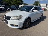 Suzuki Kizashi 2.4 Leder EURO 5 - Suzuki Kizashi: Allradantrieb