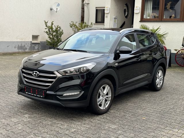 Hyundai Tucson blue Classic 2WD