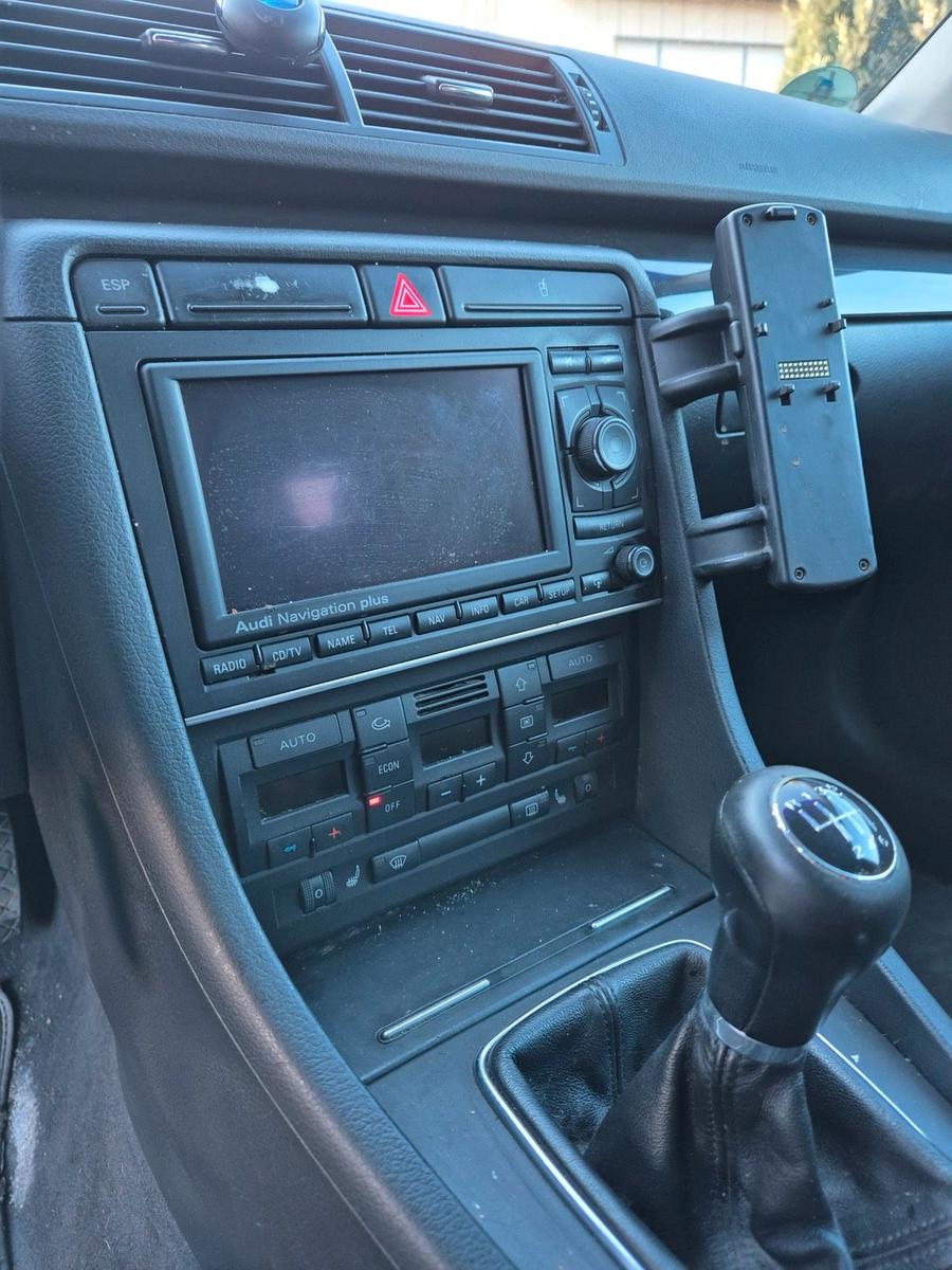 Audi A4 2004 — photo 11