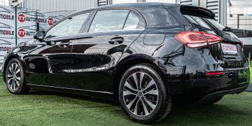 Fahrzeugabbildung Mercedes-Benz A180 7G-DCT KEYLESS|VIRTUALCOCKPIT|SPURH.|AMBIEN