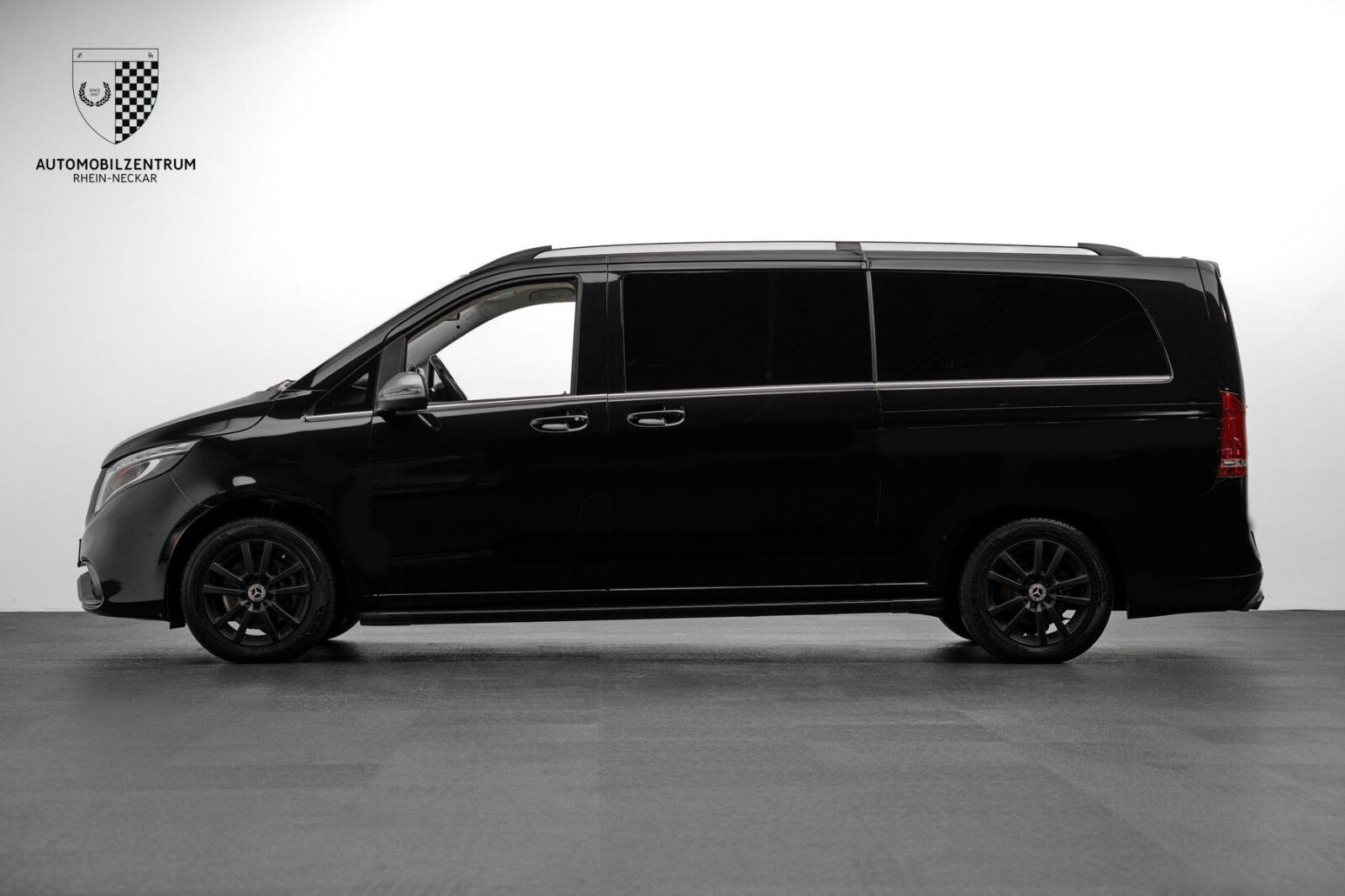 Mercedes-Benz V 250d Avantgarde extralang HashasLuxury TV foto 5