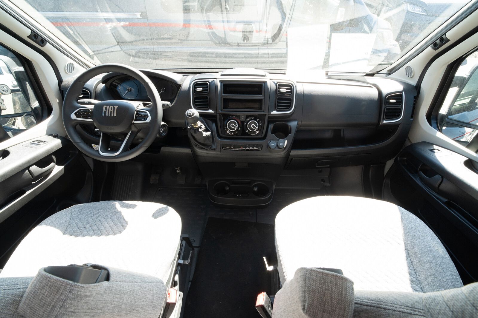 Fahrzeugabbildung Dethleffs Globetrail 640 HR Fiat