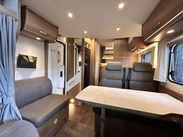 Carado T 334 SAT TV Fahrradtr. Automatik Hubbett Kamera