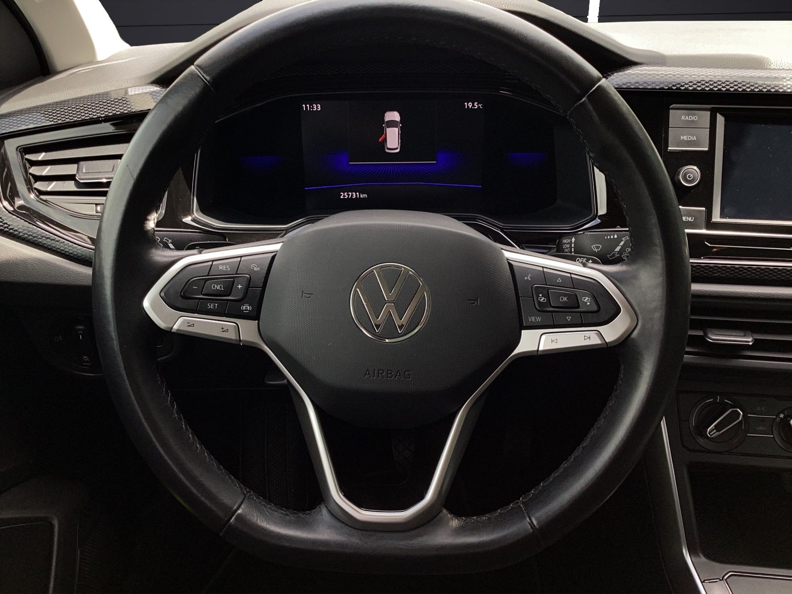 Fahrzeugabbildung Volkswagen Polo TSI Life DSG LED Klima AID DAB PDC