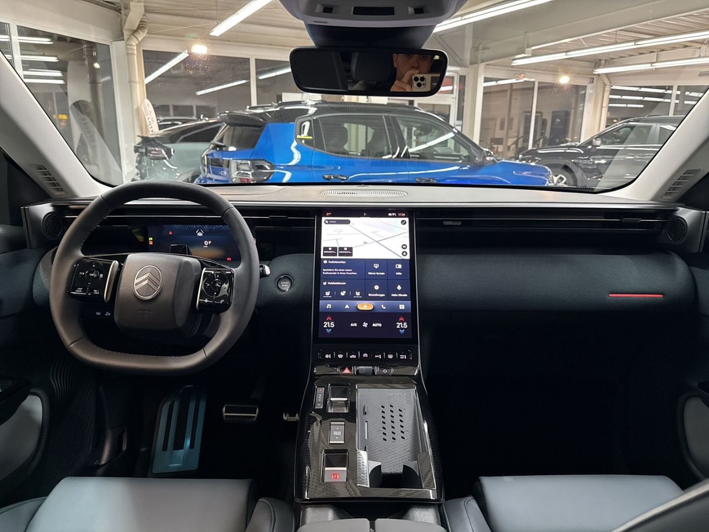 Fahrzeugabbildung Citroën C5 Aircross Hybrid 145 MAX HUD Navi 360 Kamera