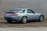 Porsche 928 GTS Auto GTS - silberne Porsche 928