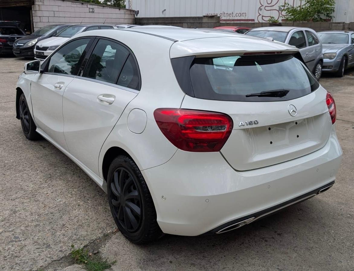 Mercedes-Benz A 180 BlueEfficiency AMBIENTE NAVI KLIMAAUTO SHZ