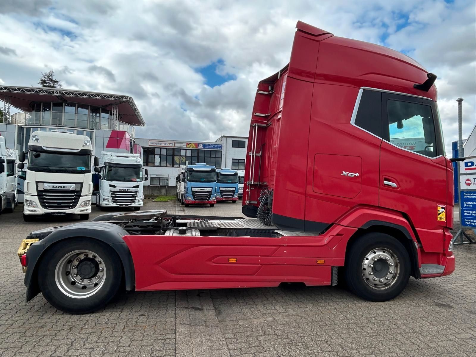 Fahrzeugabbildung DAF XG+ 530 FT, Hydraulik, Leder, Standklima