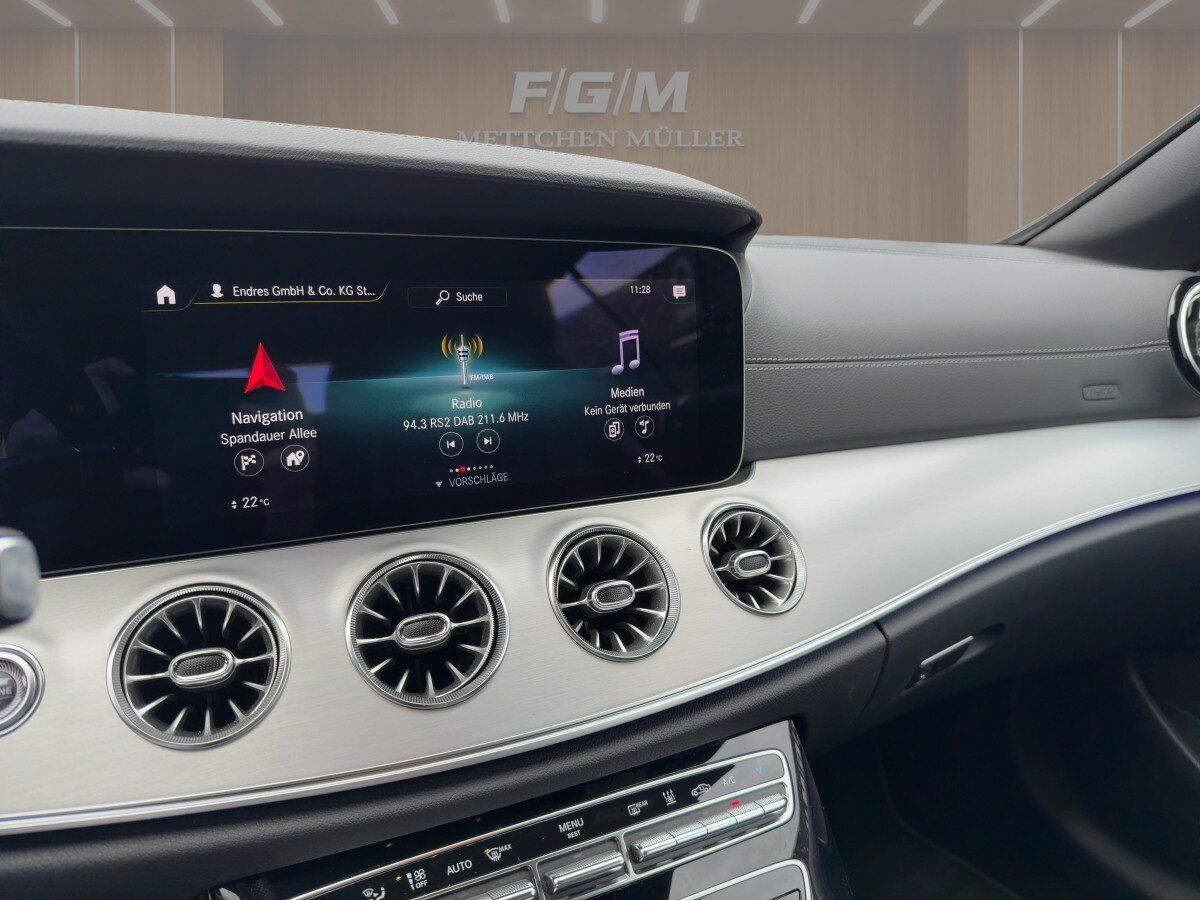 Mercedes-Benz E 200 Cabrio AMG 360 Night DISTR STANDHZG BURMES foto 10