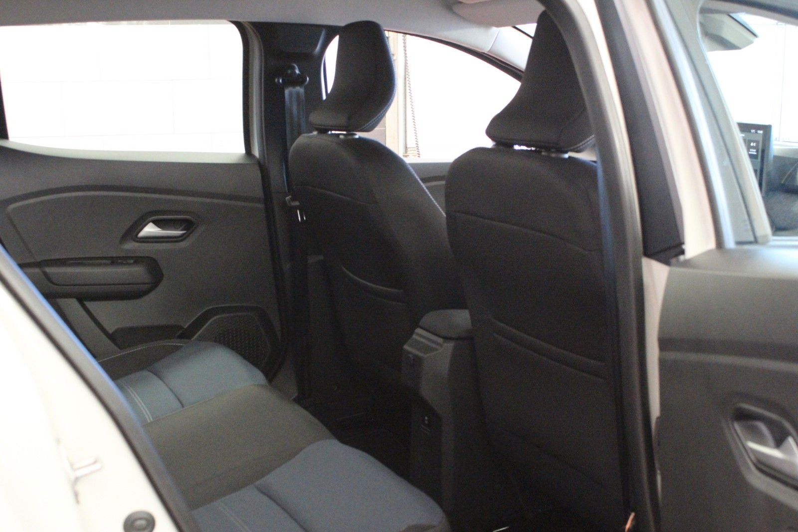 Fahrzeugabbildung Dacia Sandero Journey+ ECO-G 120 *Navi*Sitzhz*LPG