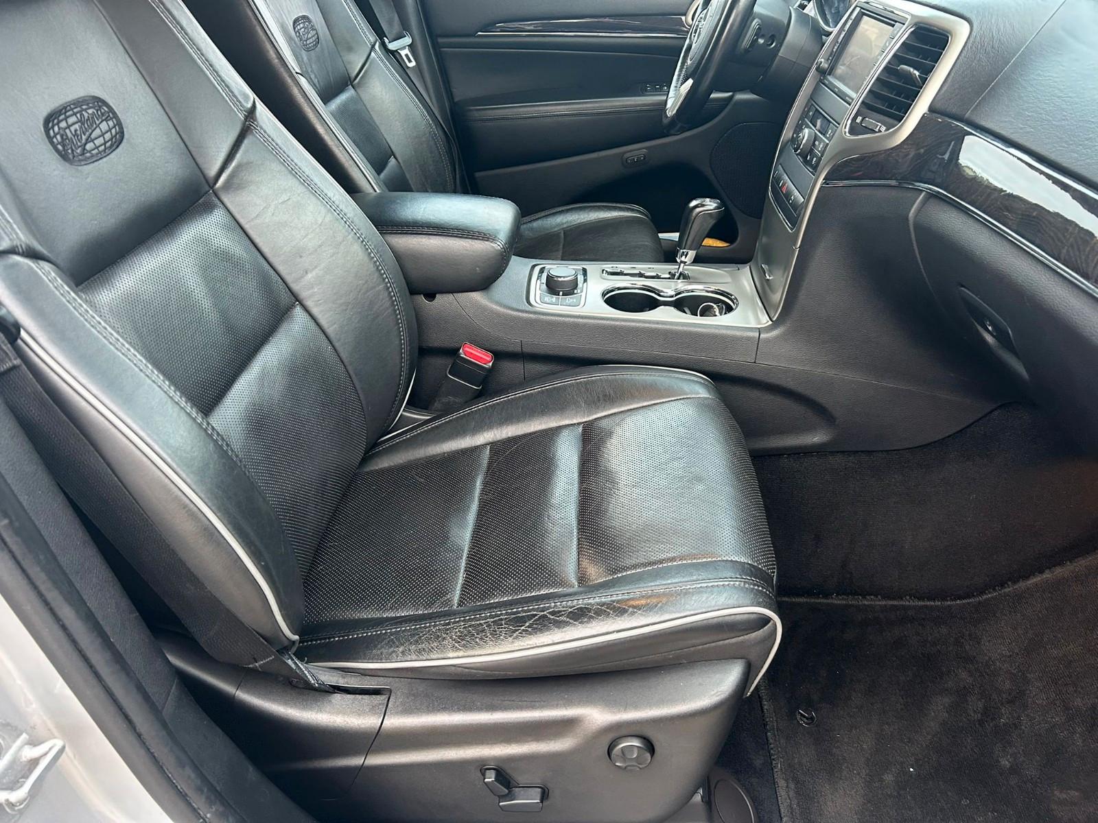 Jeep Grand Cherokee 3.0 CRD | 241 ch | BVA | Toit panoramique | Suspension pneumatique | Cuir | Caméra de recul | Régulateur adaptatif