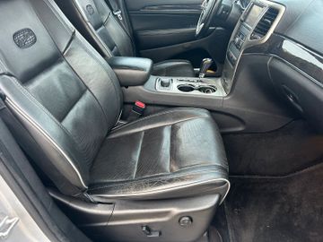 Jeep Grand Cherokee - 10