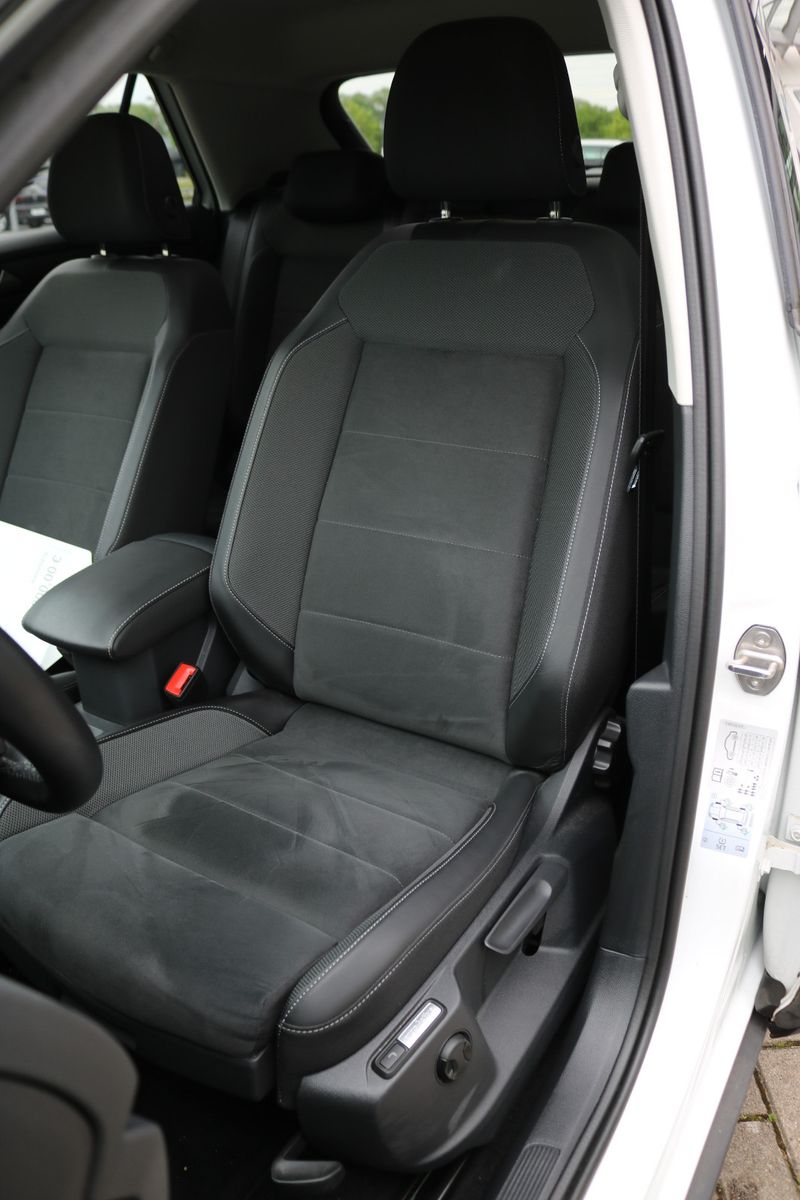 Volkswagen T-Roc Style 1.0 TSI /Massage/Navi/ACC/ParkLenk/ foto 8