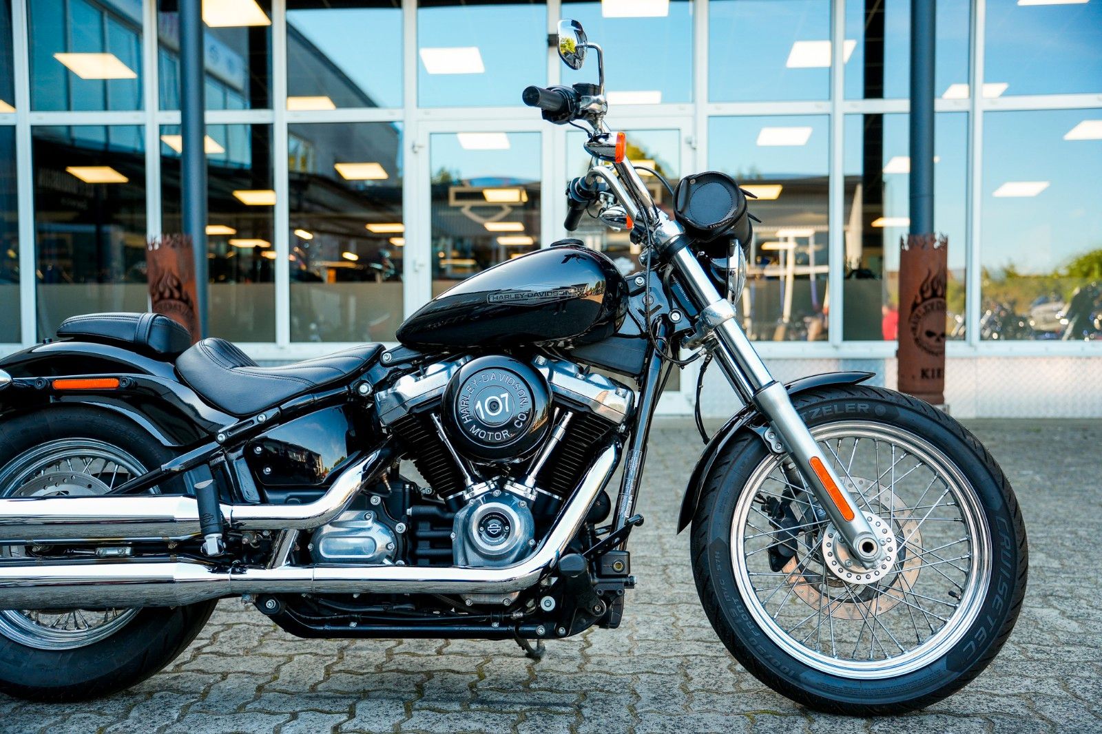 Fahrzeugabbildung Harley-Davidson FXST Softail Standard 107 cui - Soziuskit