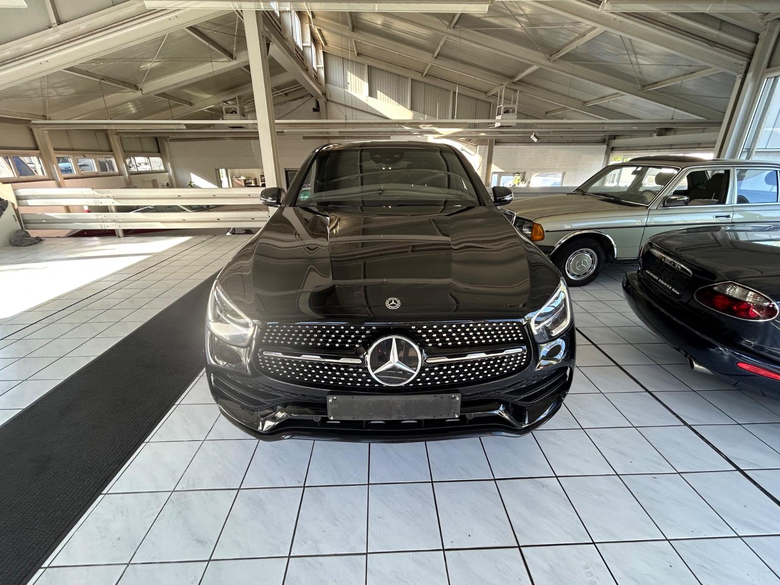 Mercedes-Benz GLC 300 d 4Matic,AMG,Airmatic,1.Hand