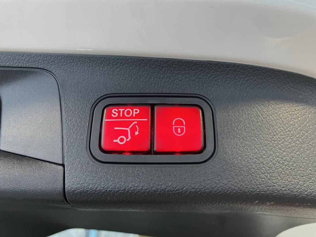 Fahrzeugabbildung Mercedes-Benz GLA 200 AMG*NIGHT*PANO*AHK*KEYL*BURM*360°KAMERA