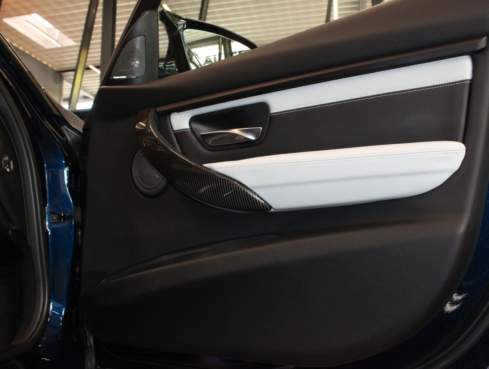 Fahrzeugabbildung BMW M3 LCI Tansanitblau*H&K*HUD*DE*TOP