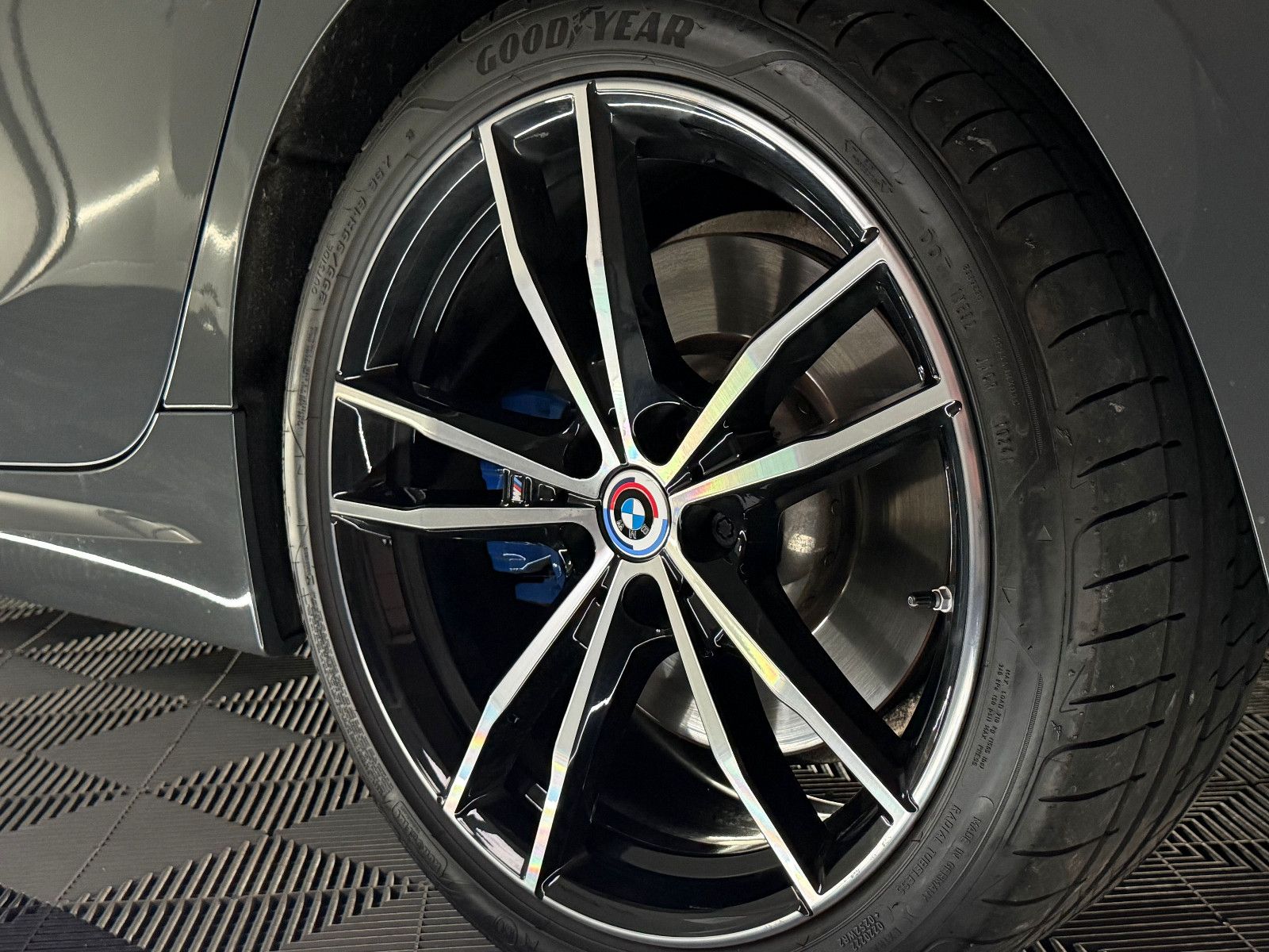 Fahrzeugabbildung BMW M340 d xDrive/STHZ/LASER/HuD/PANO/DRAVIT/DE FZG