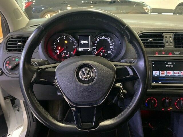 Fahrzeugabbildung Volkswagen Polo V 1.4 TDI NAVI/TEMP/ALARM/TEMPOMAT