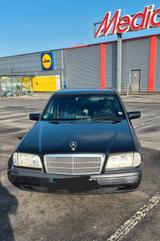 Mercedes-Benz 200 - Mercedes-Benz 200