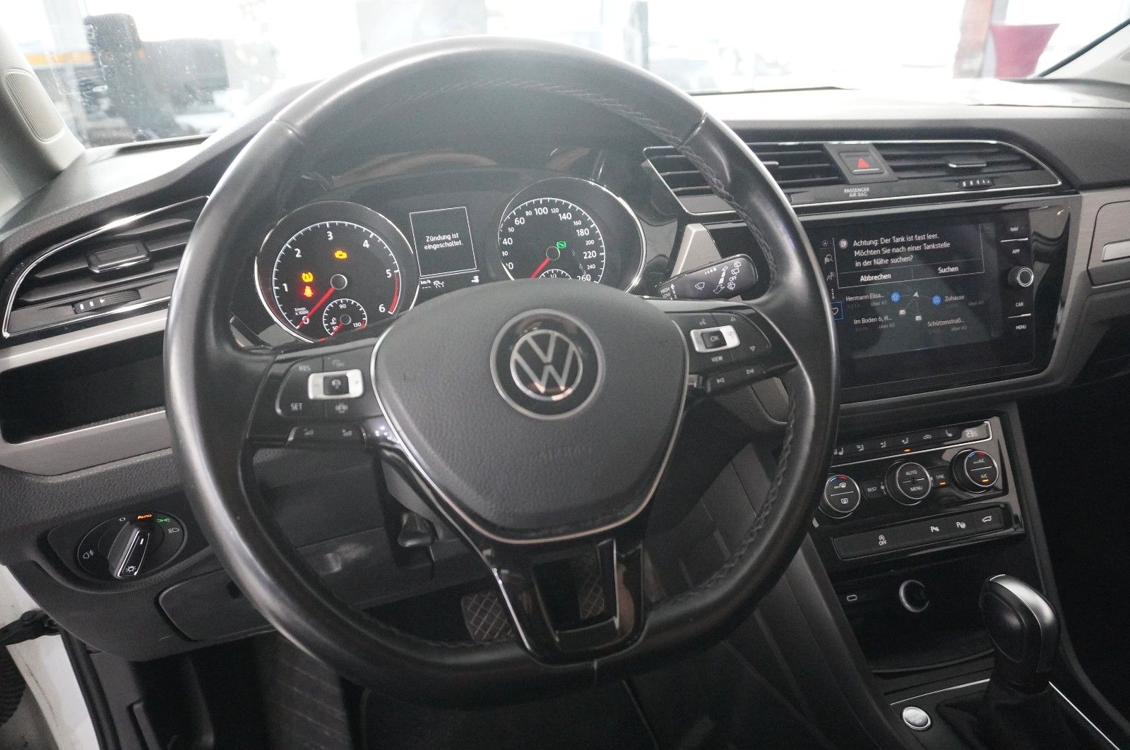 Fahrzeugabbildung Volkswagen Touran 2.0 TDI COMFORTLINE DSG NAVI/SH/ACC/DAB+