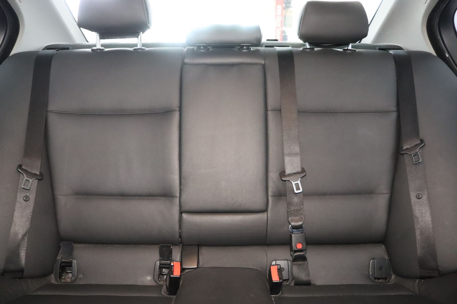 Fahrzeugabbildung BMW 325 i * Xenon * SD * Leder