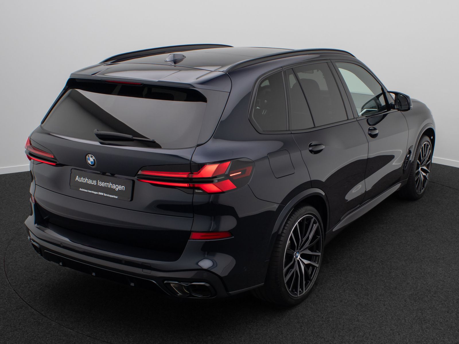 Fahrzeugabbildung BMW X5 M60i SkyLoung 360&deg; H/K Massage Individual 22"