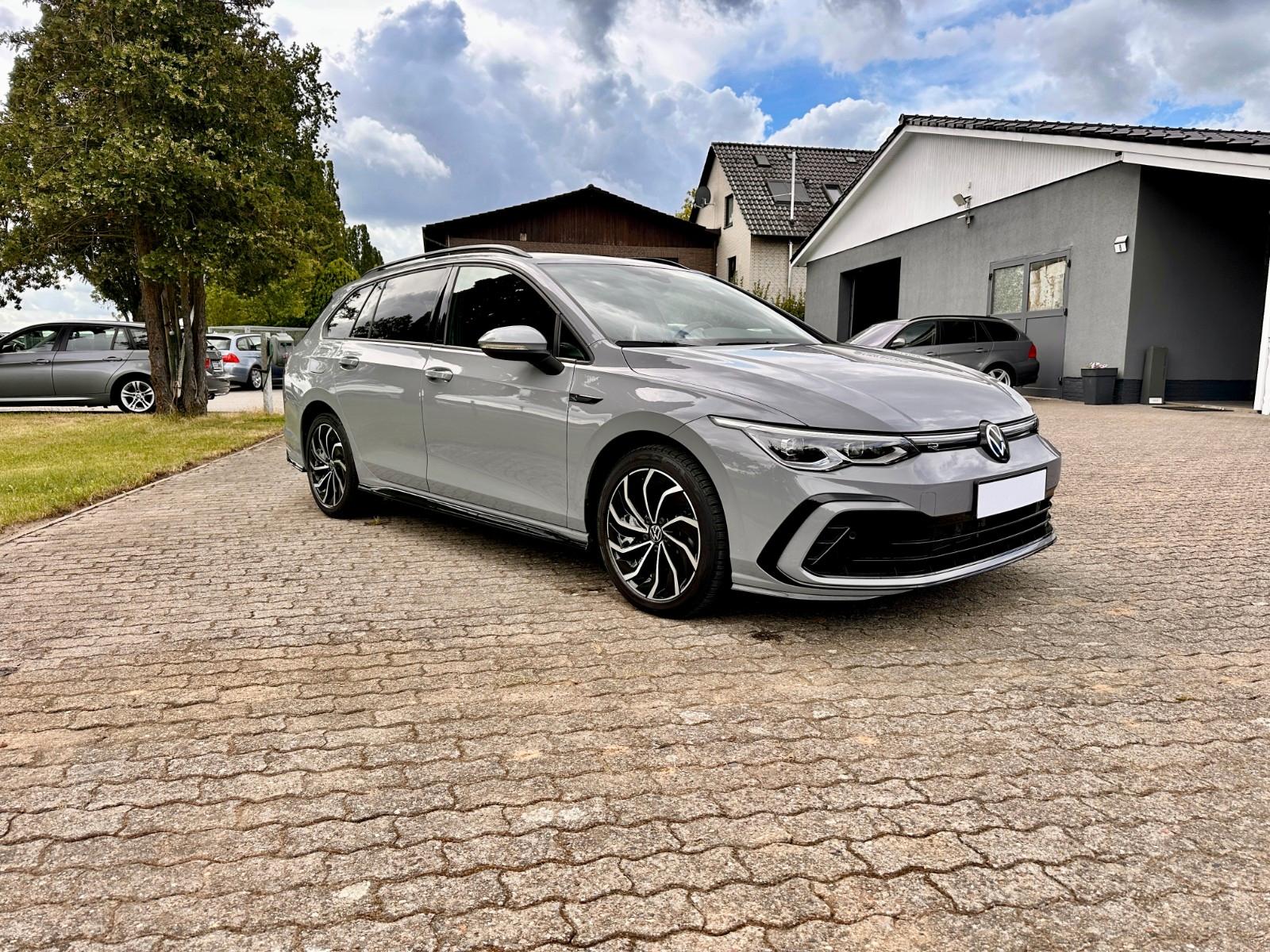 Volkswagen Golf VIII Variant R-Line eTSI Navi AHK ACC