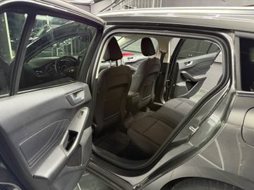 Ford Focus - 9