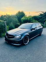 Mercedes-Benz C 63 AMG KW V3 Sperrdiff H&K Keyless  - gebrauchte Mercedes-Benz C 63 AMG aus dem Jahr 2011