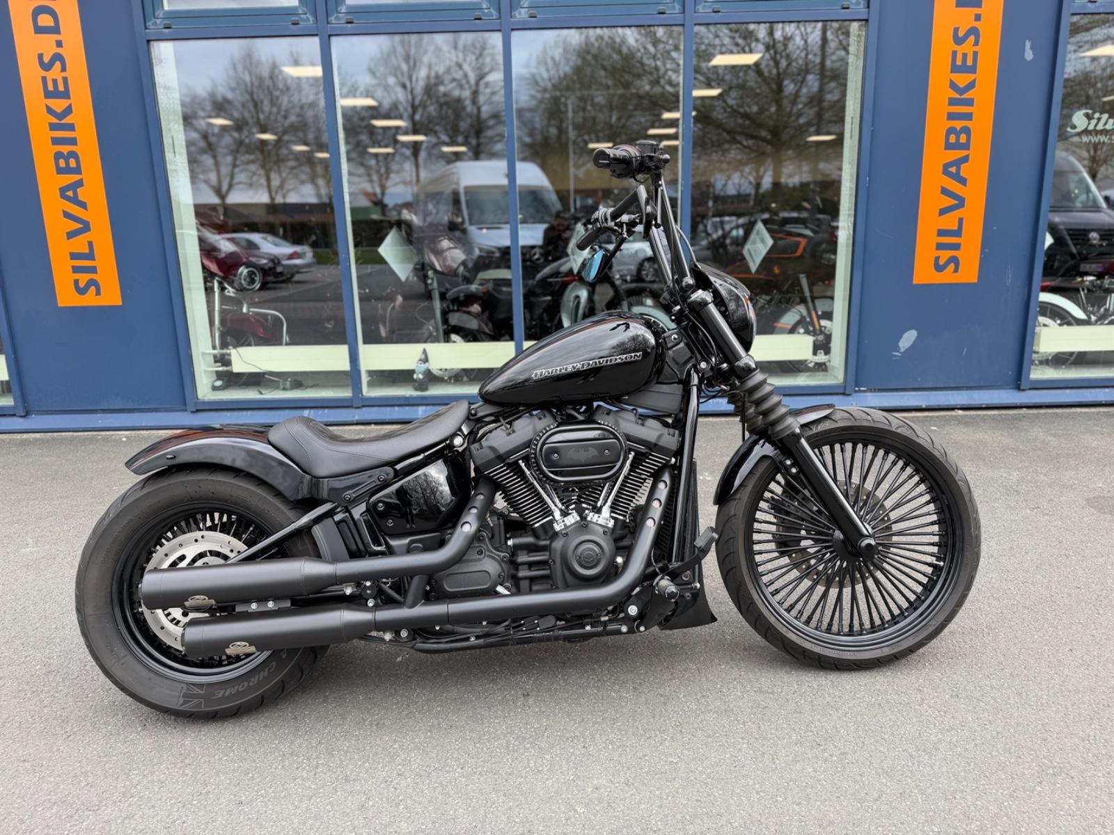 Harley-Davidson STREET BOB*BIG SPOKES*UMBAU*>17000€UMBAU
