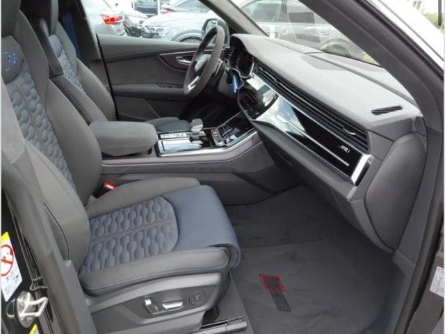 Fahrzeugabbildung Audi RS Q8 performance 4.0 TFSI quattro Carbon