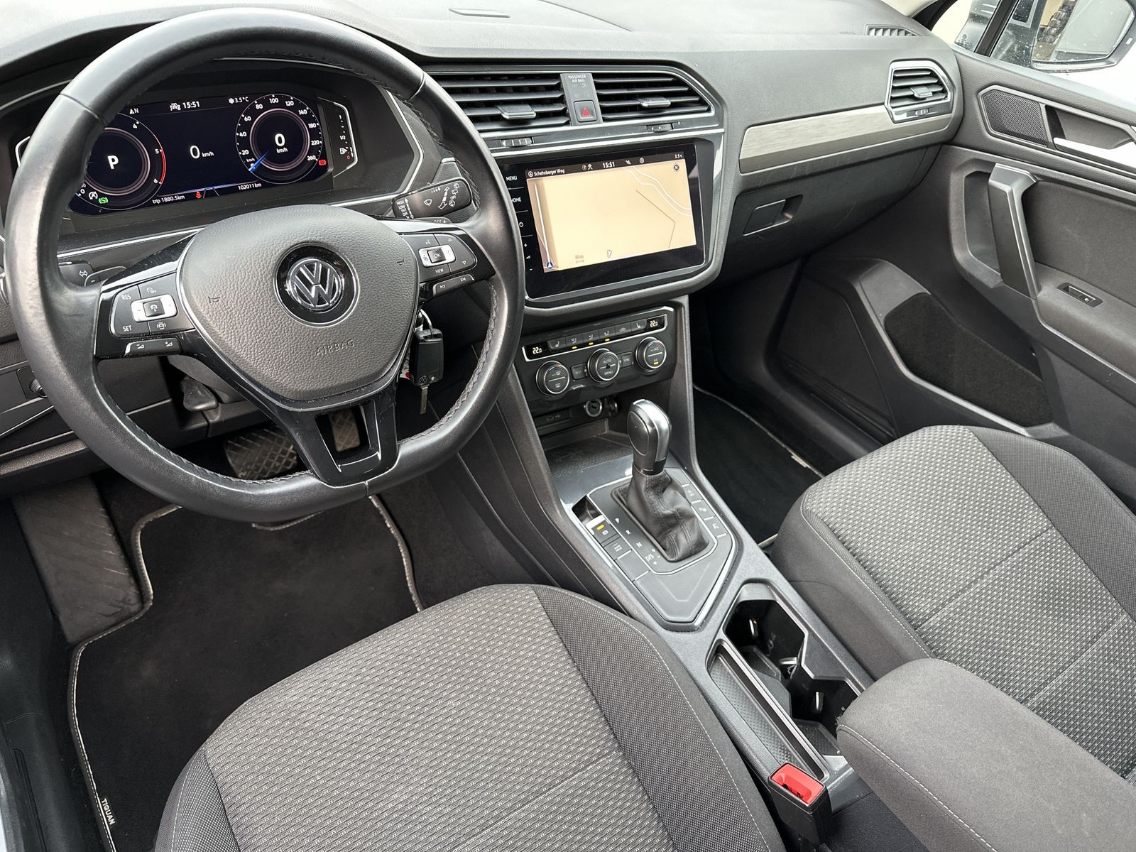 Fahrzeugabbildung Volkswagen Tiguan Allspace 2.0 TDI DSG CL NAV+LED+ACC+KAM