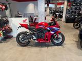 Honda CBR650R E-Clutch nur 1315km *Service und TÜV neu - HONDA CBR650R E CLUTCH