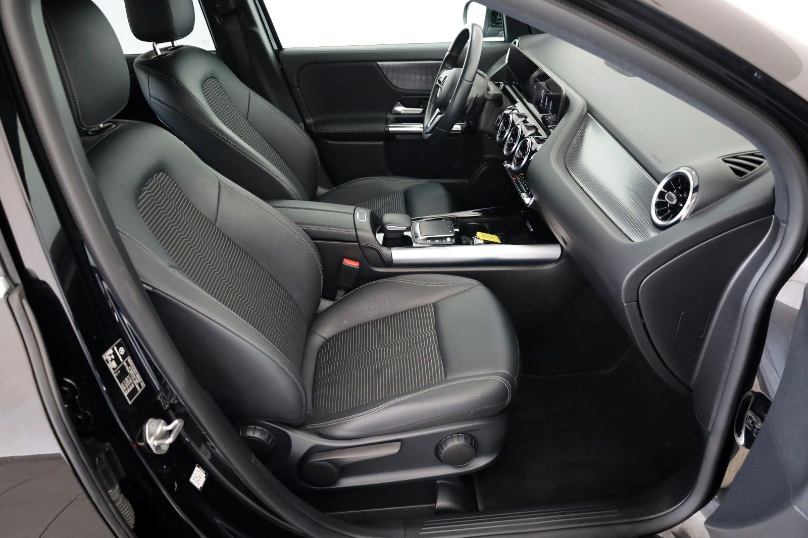 Fahrzeugabbildung Mercedes-Benz GLA 200 d Progressive,T.Leder,Navi,LED,Kamera