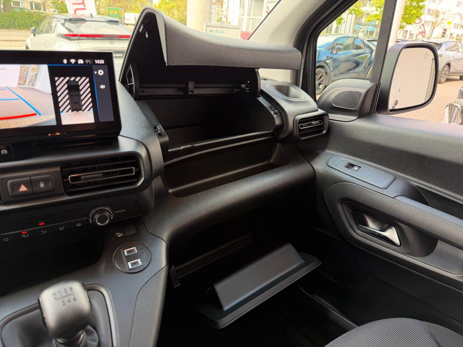Fahrzeugabbildung Opel Combo Cargo Kastenwagen XL 1.5 Diesel 102 PS!