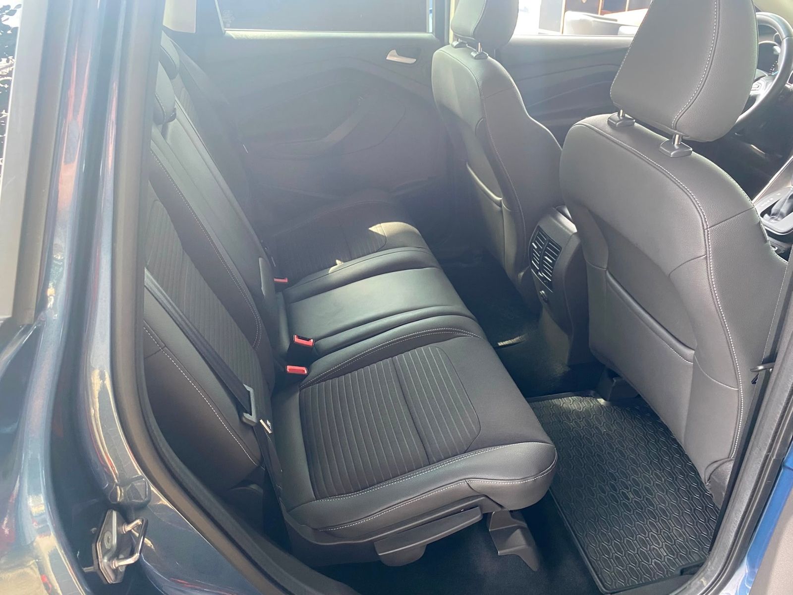 Fahrzeugabbildung Ford Kuga Titanium AWD AHK XEN NAV RFK