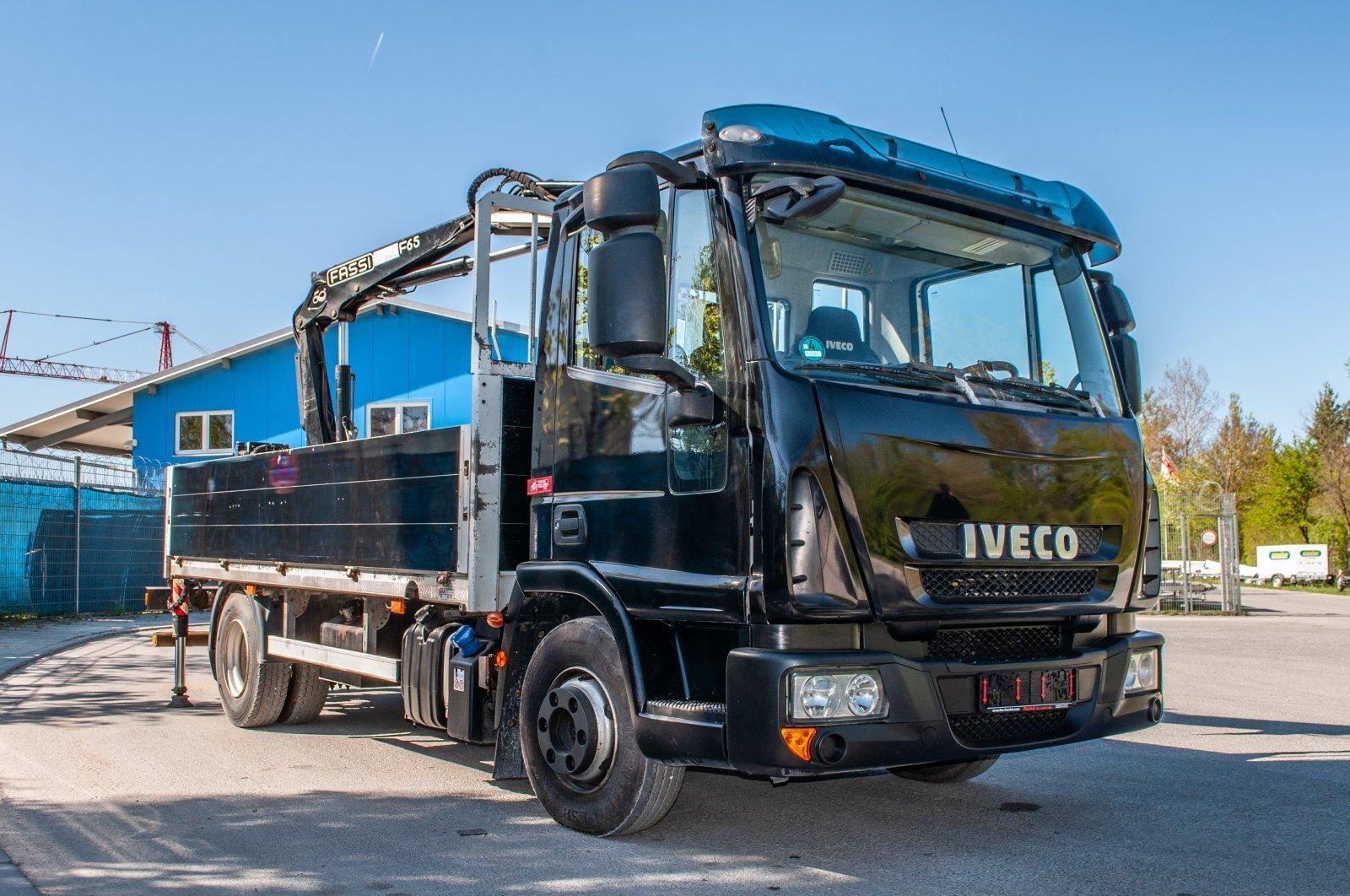 Iveco Eurocargo ML75E Pritsche + Kran FASSI F65A Funk