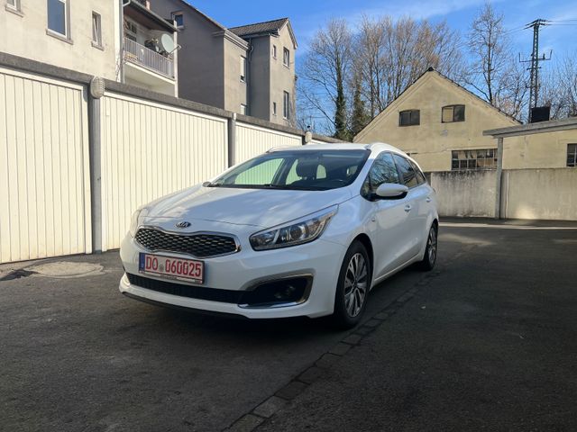 Kia cee'd / Ceed 1.6 GRDI/EURO 6/KAMERA/NAVI/PDC/ALU