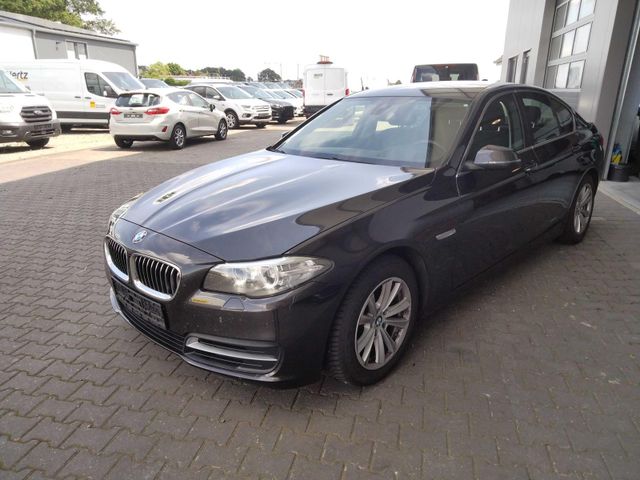 BMW 520i NAVI+XENON+AHK+RF-KAMERA