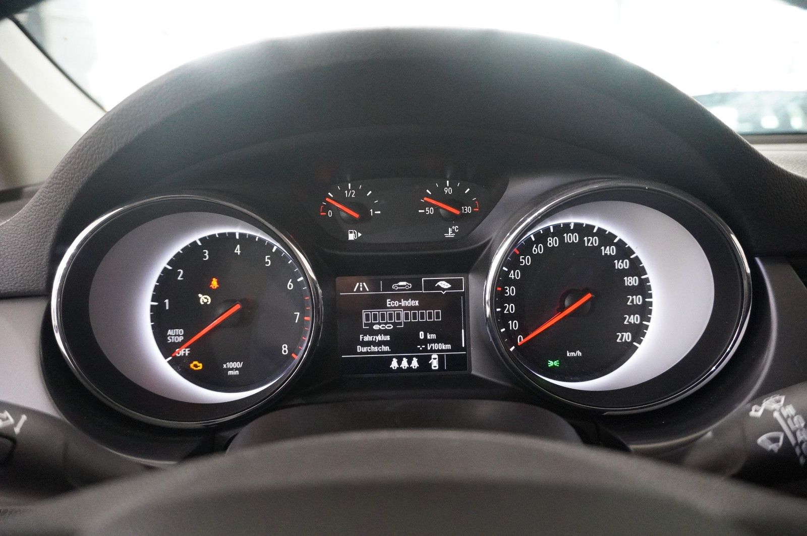 Fahrzeugabbildung Opel Astra K ST 1.2T EDITION NAVI/LED/KAMERA/SHZ/DAB+