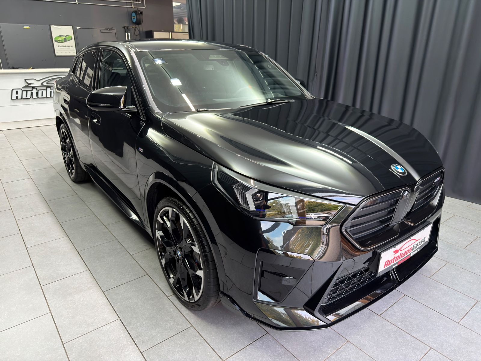 Fahrzeugabbildung BMW X2 M35 i xDrive|M-SPORT PRO|NAVI|HEAD-UP|21 ZOLL
