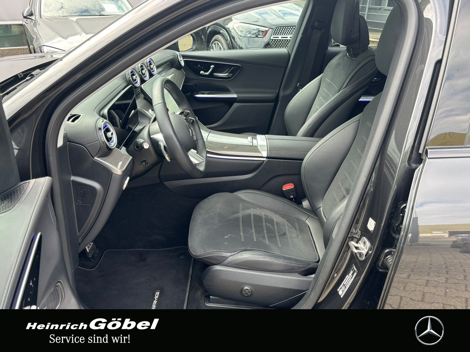 Fahrzeugabbildung Mercedes-Benz GLC 220 d 4M AMG*PANO*AHK*360°*MEMORY*TOTWINKEL*