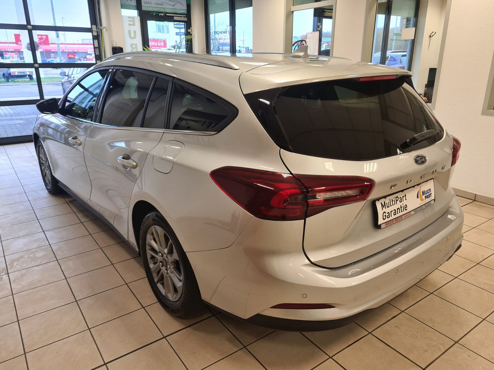 Fahrzeugabbildung Ford Focus Turnier Titanium / 1. Hand / SCHECKHEFT