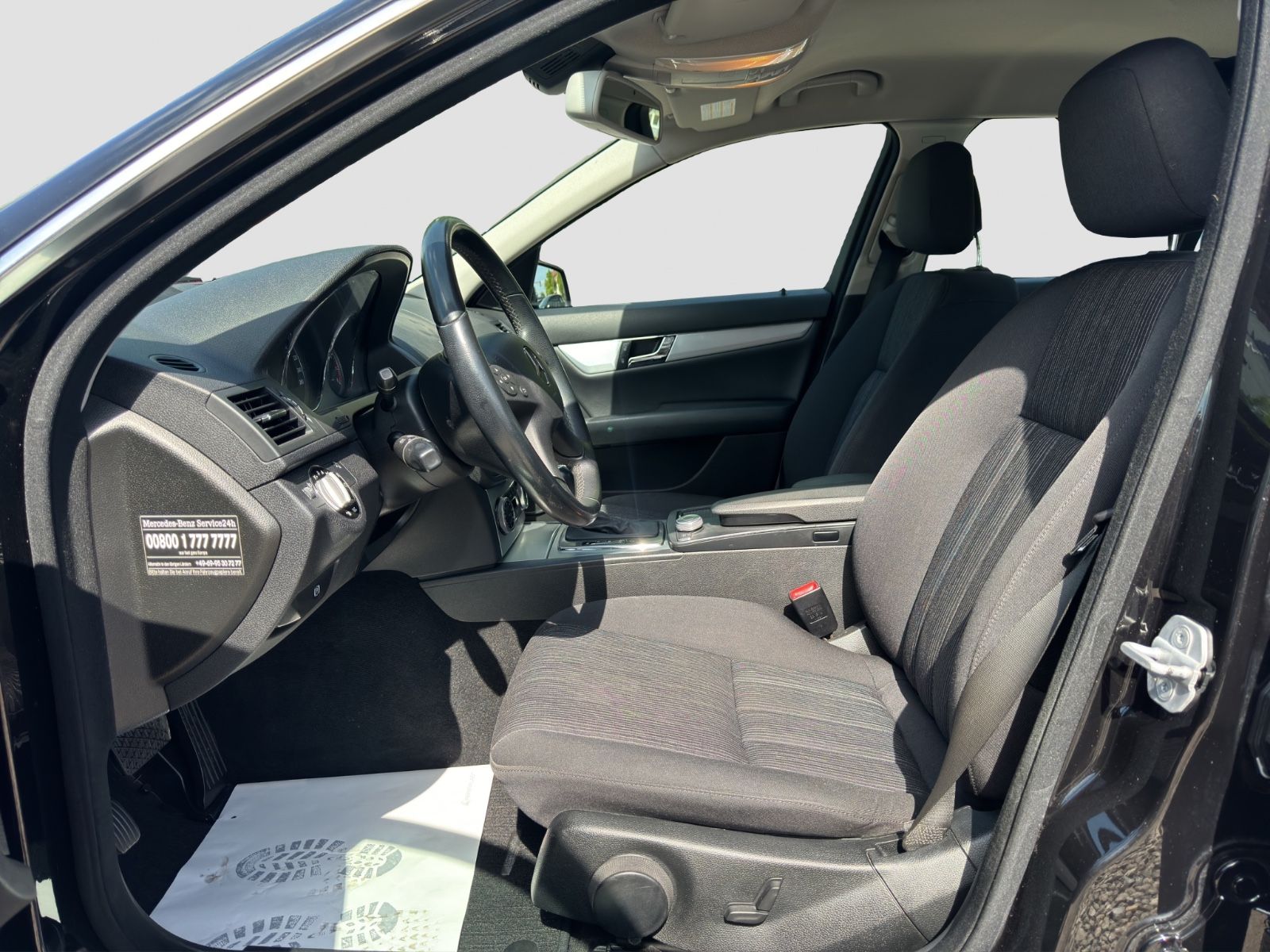 Fahrzeugabbildung Mercedes-Benz C 200 CGI BlueEfficiency/Klimaautom./Tempo.