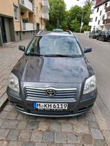Toyota Avensis - Toyota Avensis Gebrauchtwagen in München