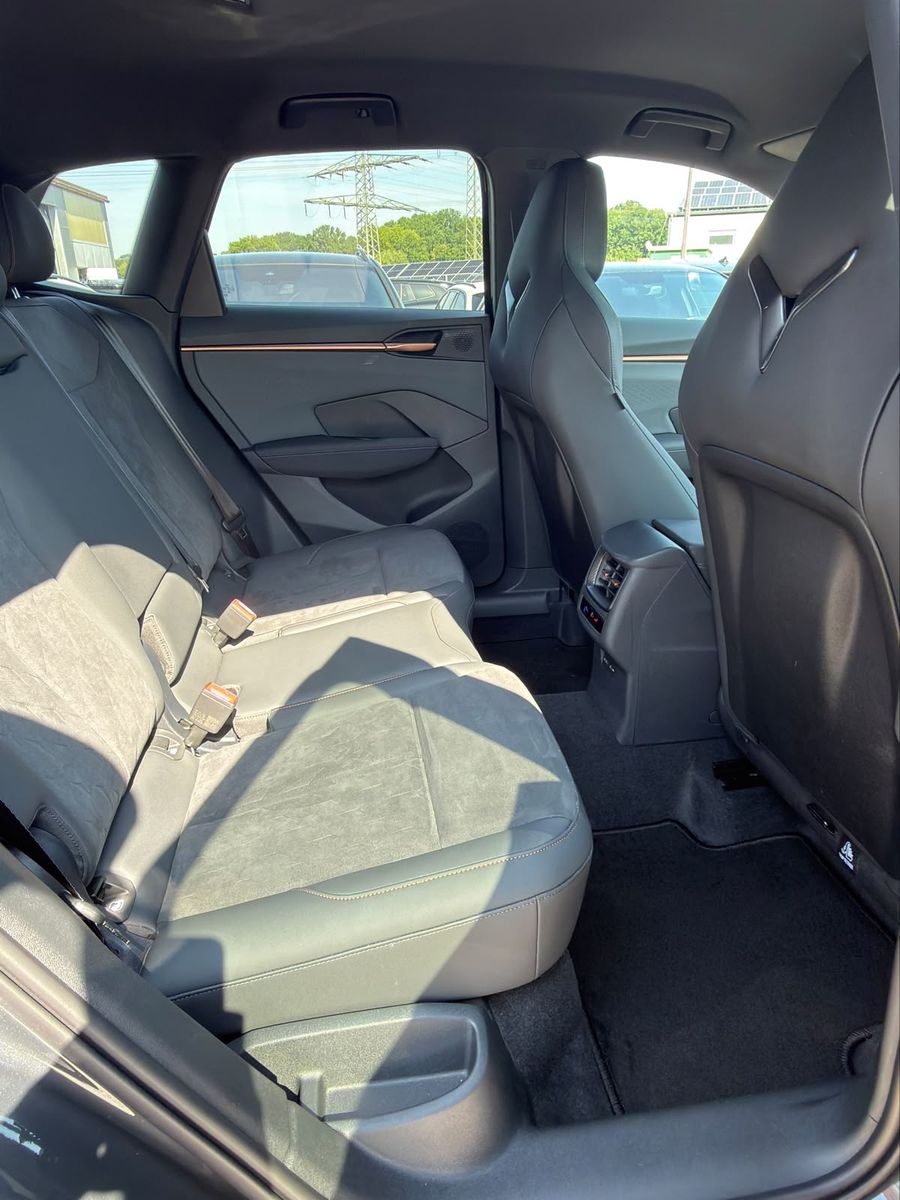 Иллюстрация автомобиля CUPRA Terramar 1.5 eTSIEDGE 360°SENN*19 "MEMORY*LED
