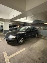 Volkswagen Auto Passat 1,8 20w - Volkswagen Passat: W8